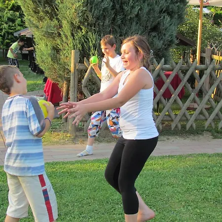 Crni Baron Black Baron 3* Μαριμπόρ