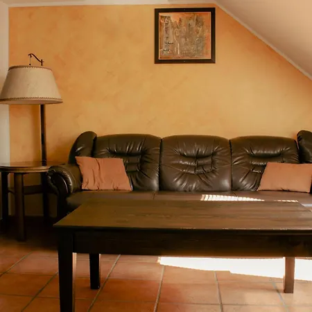 Crni Baron Black Baron 3*