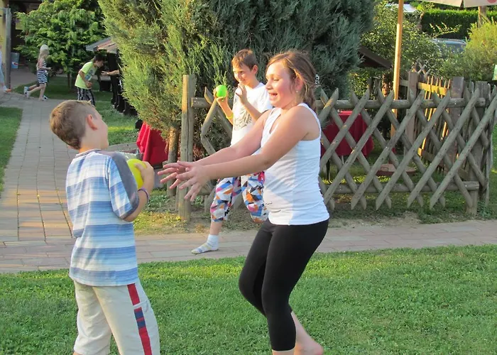 Crni Baron Black Baron 4* マリボル