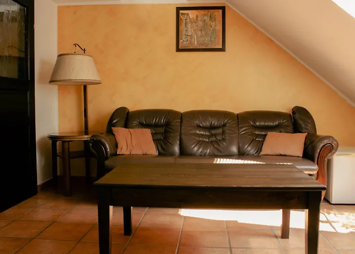 Crni Baron Black Baron 4*