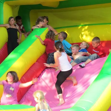 Guest house Crni Baron Black Baron