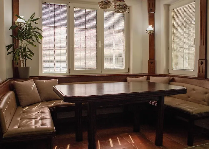 Crni Baron Black Baron Hiša za goste Maribor